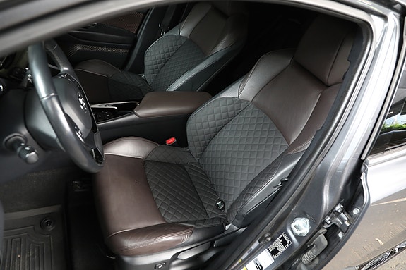 Toyota C-HR 19 of 27