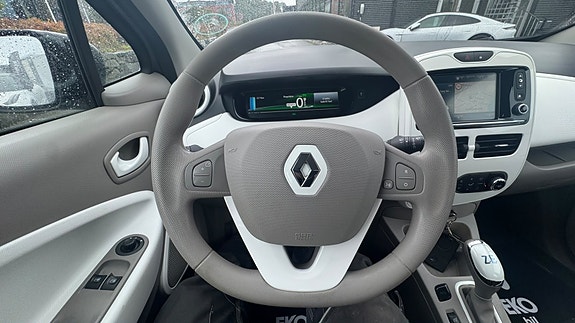 Renault Zoe 11 of 25