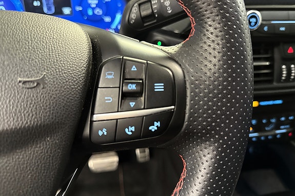 Ford Kuga 14 of 29