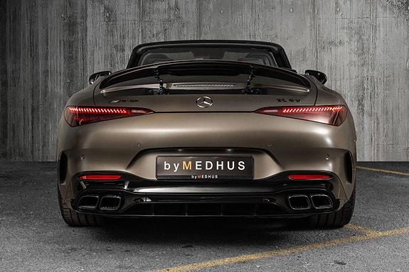 Mercedes-Benz SL63 10 of 30