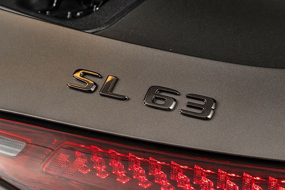 Mercedes-Benz SL63 6 of 30