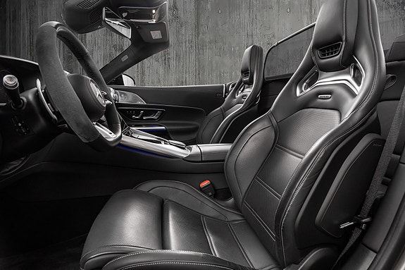 Mercedes-Benz SL63 28 of 30