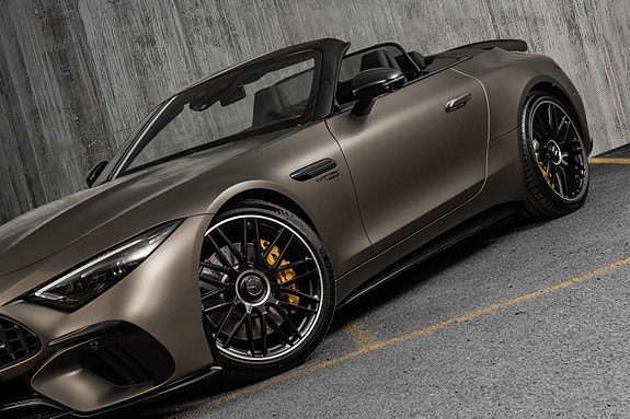 Mercedes-Benz SL63 17 of 30