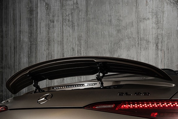 Mercedes-Benz SL63 7 of 30