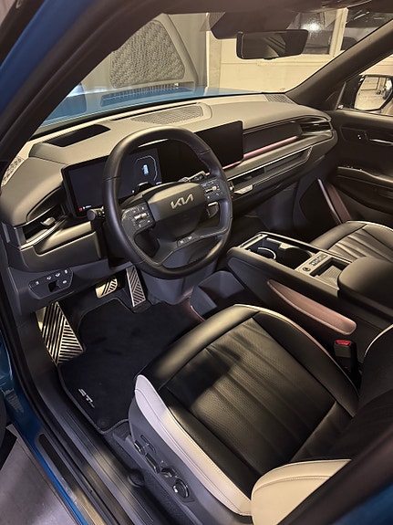 Kia EV9 16 of 30