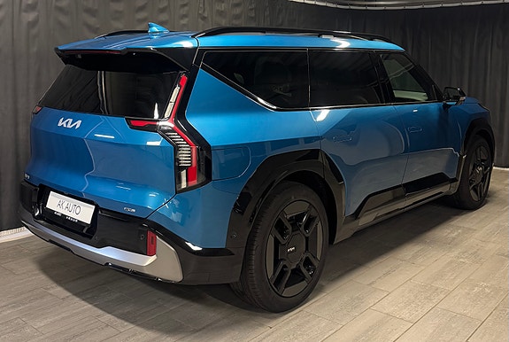 Kia EV9 11 of 30
