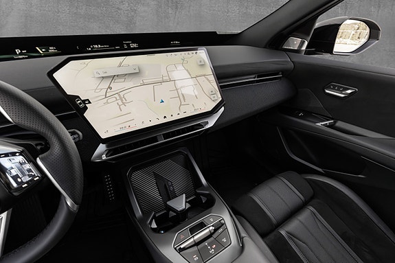 BMW iX3 23 of 30
