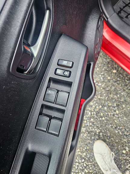 Toyota Yaris 16 of 18