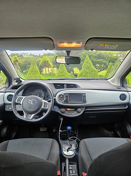 Toyota Yaris 14 of 18