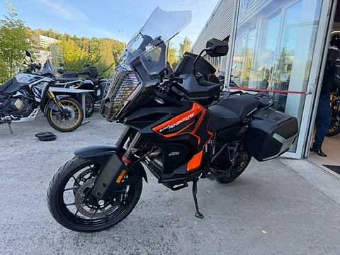 KTM 1290 Super Adventure S 8 of 10
