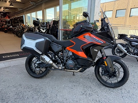 KTM 1290 Super Adventure S 6 of 10