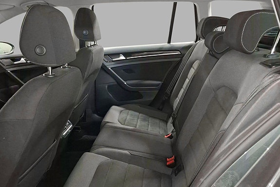 Volkswagen Golf VII 16 of 22