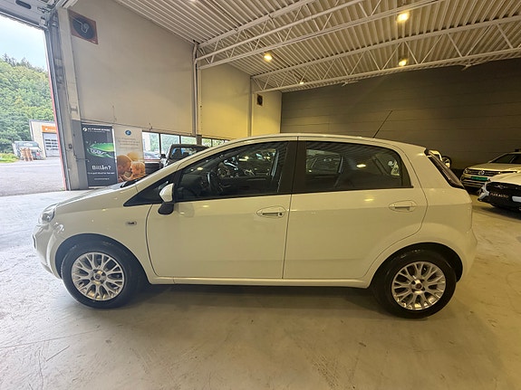 Fiat Punto 8 of 25