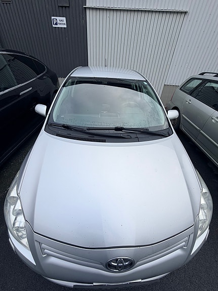 Toyota Auris 8 of 9