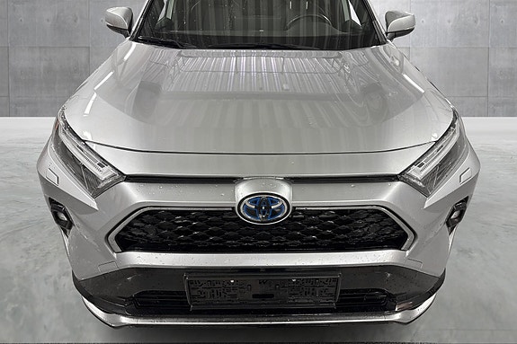 Toyota RAV4 13 of 13
