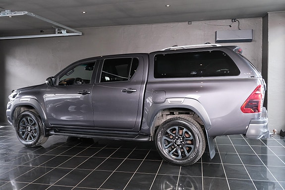Toyota HiLux 3 of 30