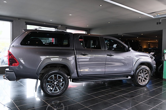Toyota HiLux 4 of 30