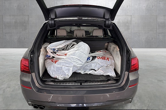 BMW 520d 15 of 19