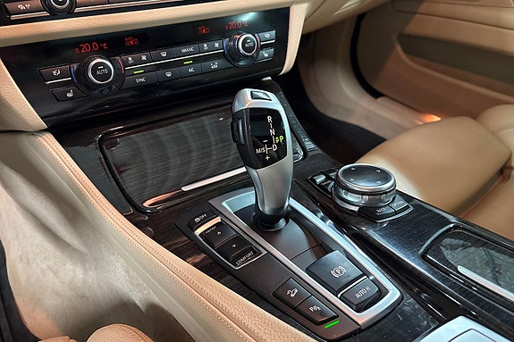 BMW 520d 12 of 19