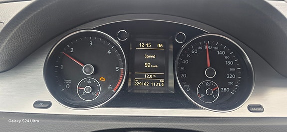Volkswagen Passat CC 9 of 11