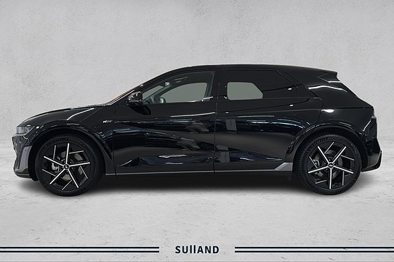 Hyundai Ioniq 5 2 of 23