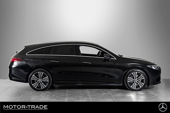 Mercedes-Benz CLA350 6 of 30