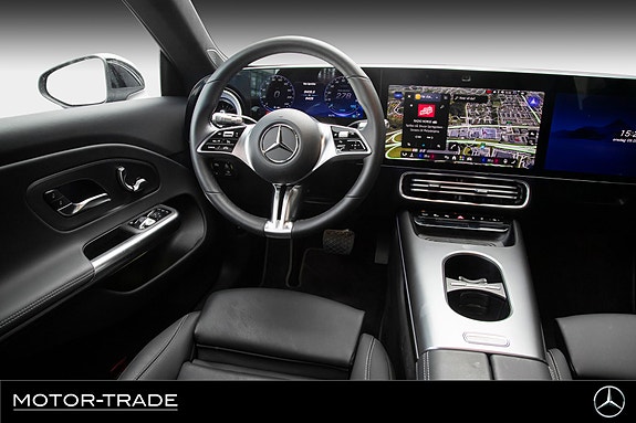 Mercedes-Benz CLA350 25 of 30