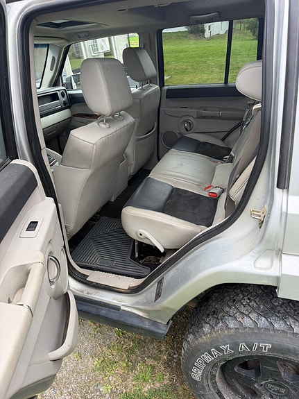 Jeep Commander 11 of 12