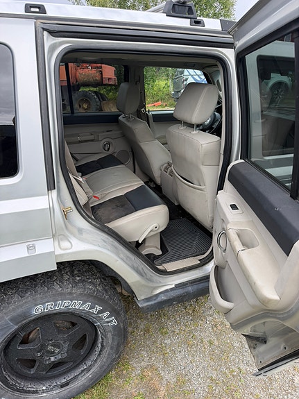 Jeep Commander 8 of 12