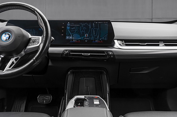 BMW iX1 24 of 30