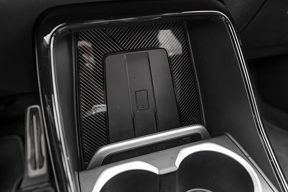 BMW iX1 23 of 30