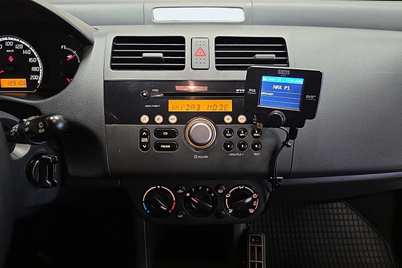 Suzuki Swift 17 of 20