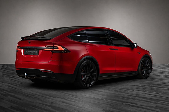 Tesla Model X 7 of 29