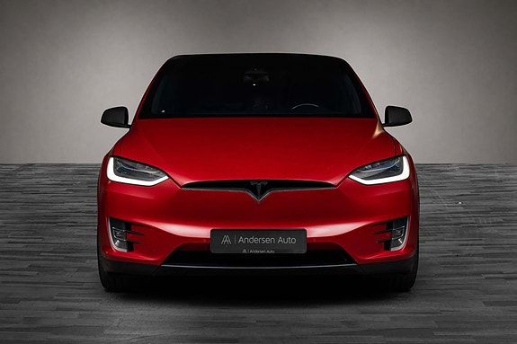 Tesla Model X 10 of 29