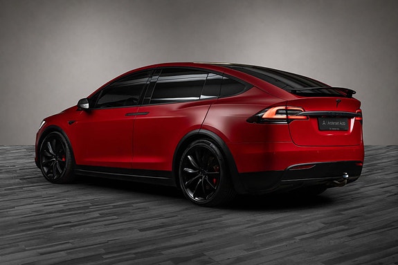 Tesla Model X 4 of 29