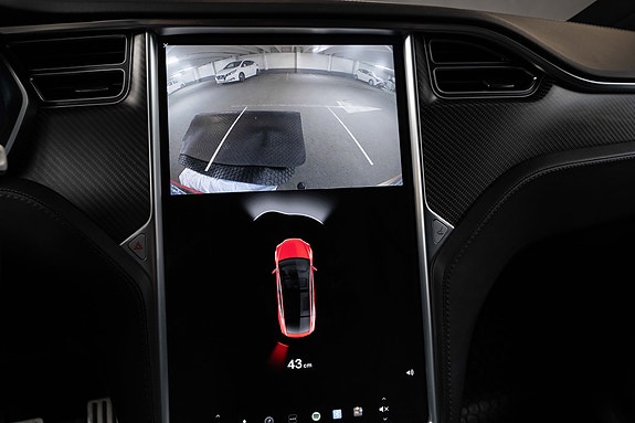 Tesla Model X 28 of 29