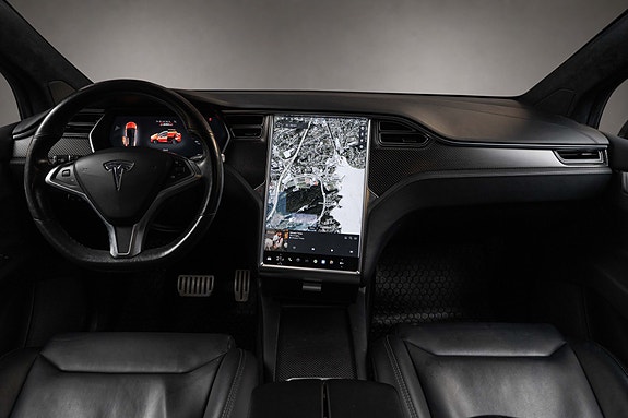 Tesla Model X 11 of 29