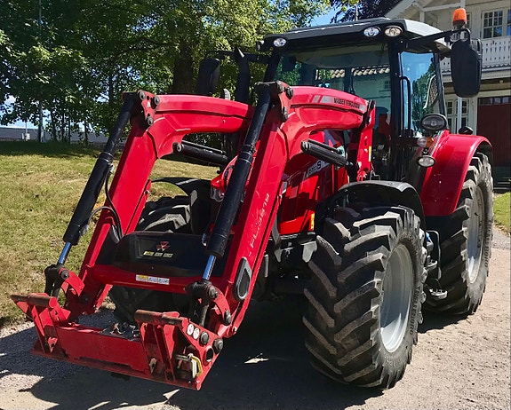 Massey Ferguson 5713 Efficient D4 15 of 15