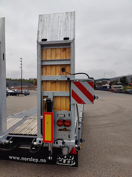 Nor Slep PHV-24M 17 of 30