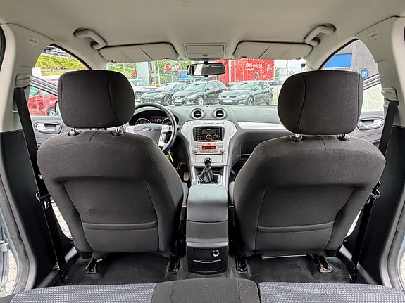 Ford Mondeo 10 of 11