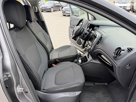 Renault Captur 8 of 11