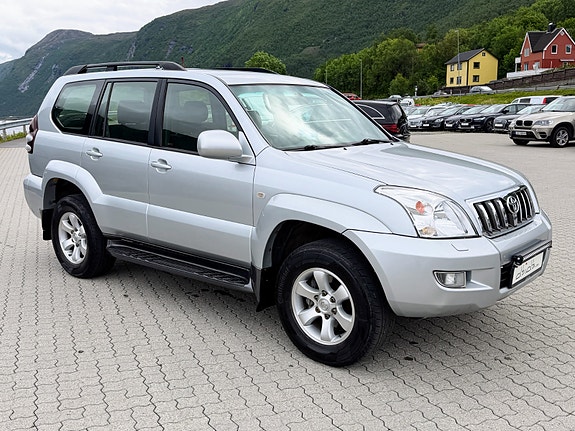 Toyota Land Cruiser 2 of 11