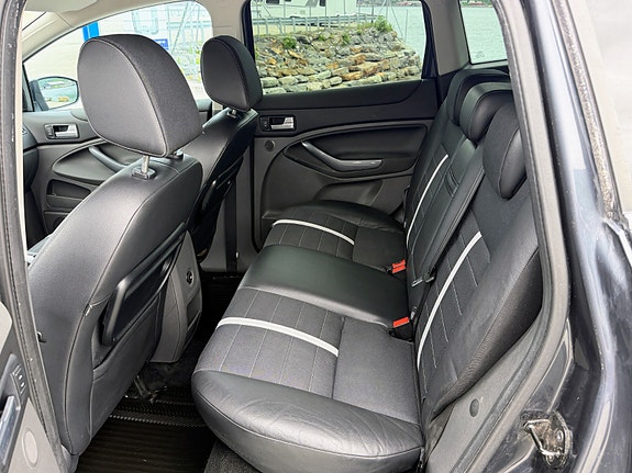 Ford Kuga 7 of 11