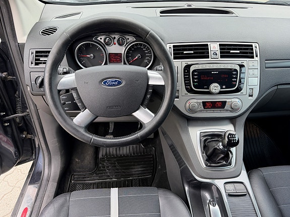 Ford Kuga 6 of 11