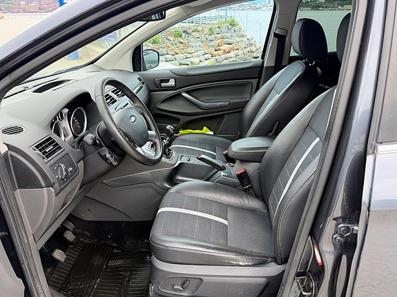 Ford Kuga 5 of 11