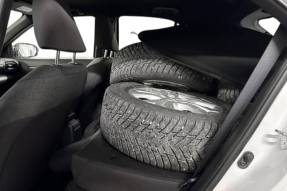 Toyota Yaris Cross 10 of 13