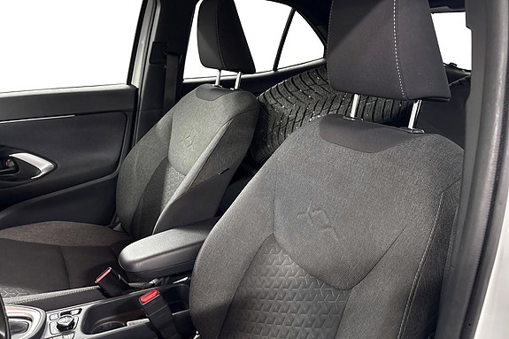 Toyota Yaris Cross 4 of 13