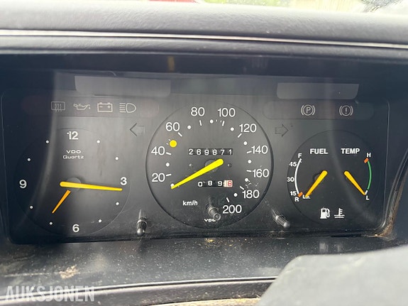 Saab 900 16 of 21