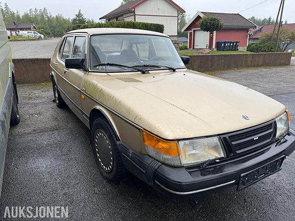 Saab 900 3 of 21