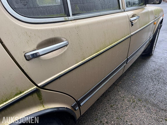 Saab 900 12 of 21